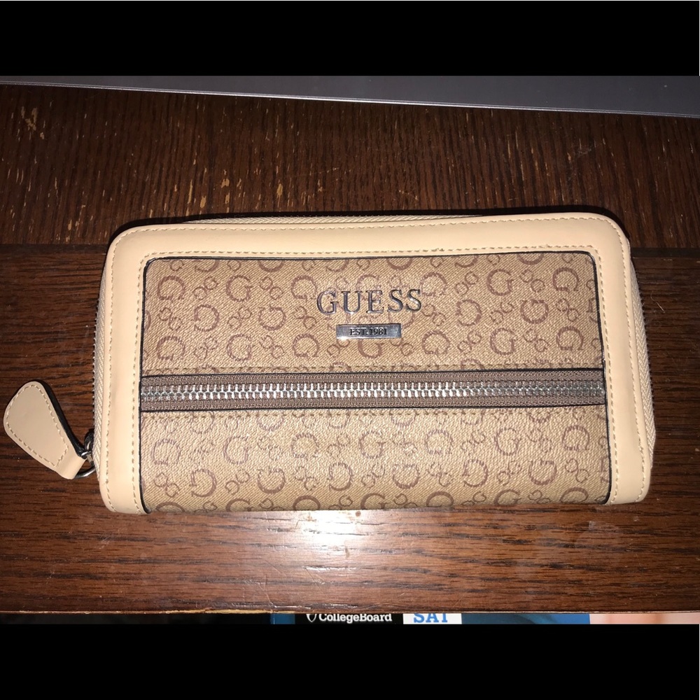 Guess wallet